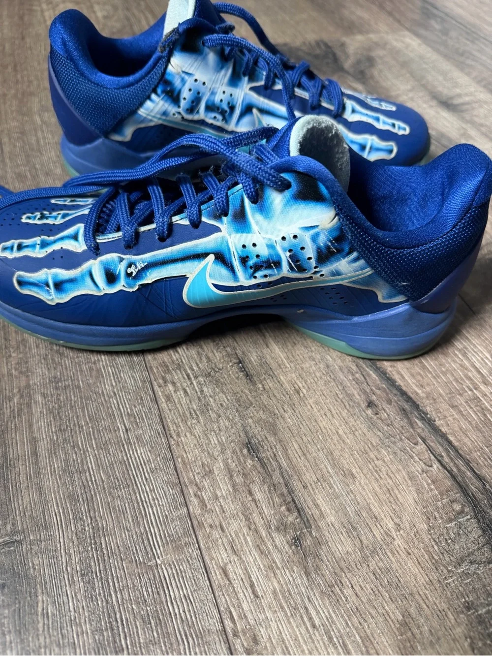 Nike Kobe V “X Ray” kids shoes